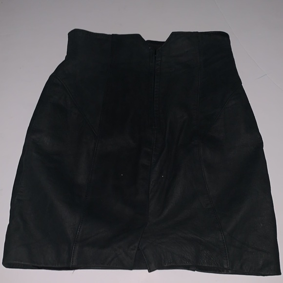 Midnight Oil Leather Skirt - Picture 3 of 3